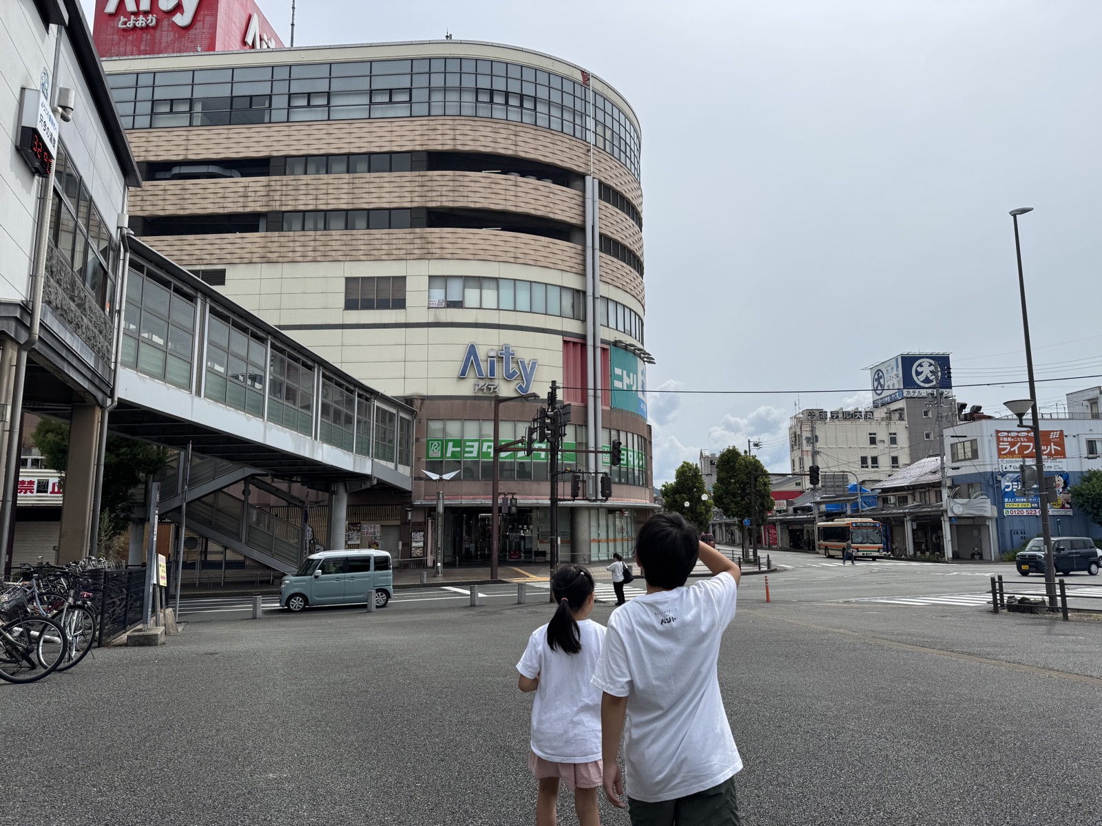 豊岡駅前。さあ、どこへ行こう